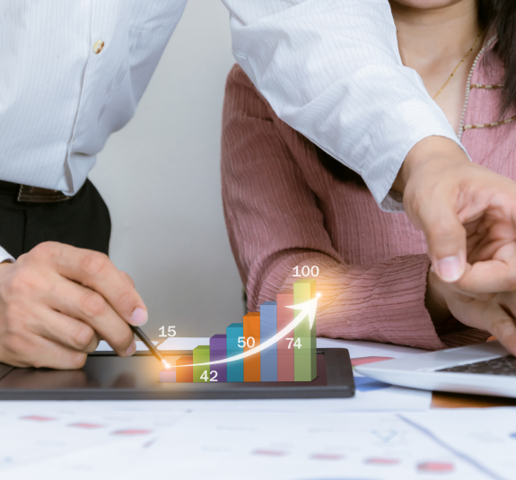 pessoas apertando a mão